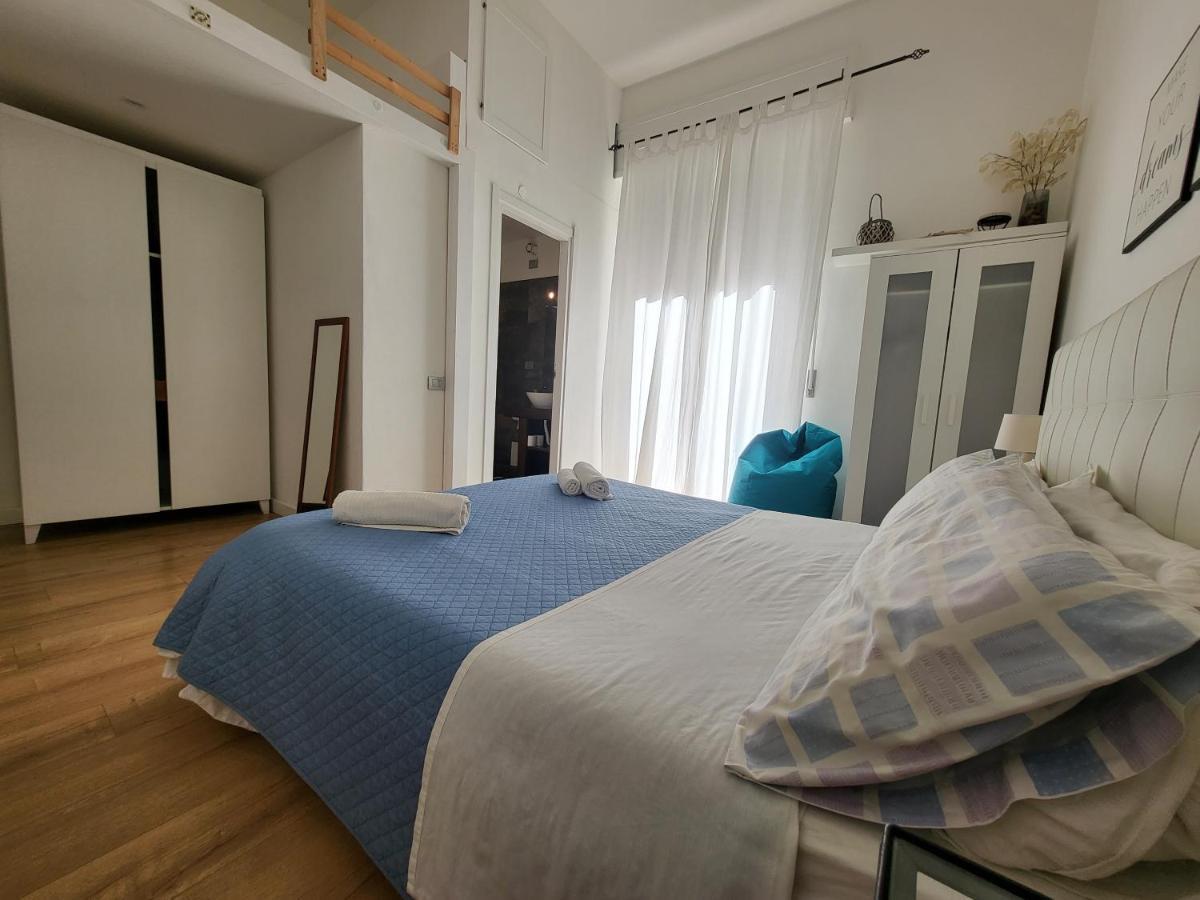 Bed and Breakfast Living Кальярі Екстер'єр фото